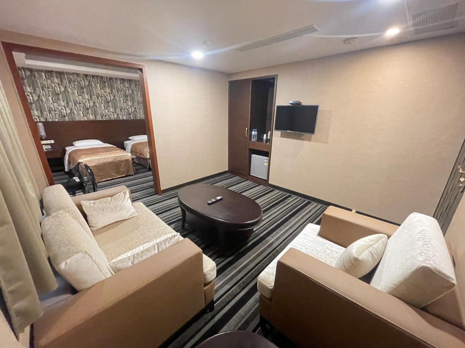Metropolis Hotel Taoyuan Eksteriør bilde