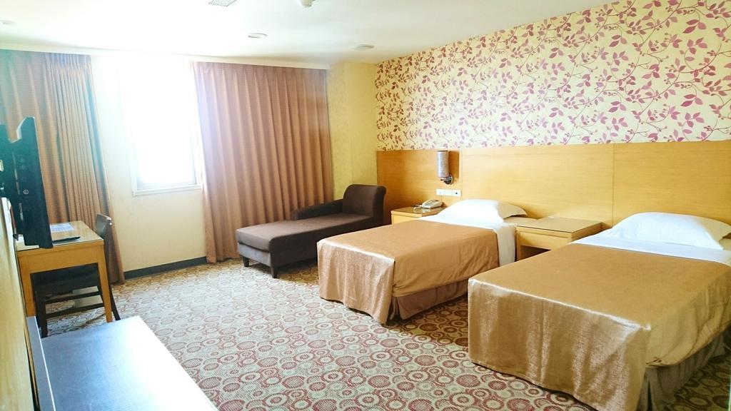 Metropolis Hotel Taoyuan Eksteriør bilde