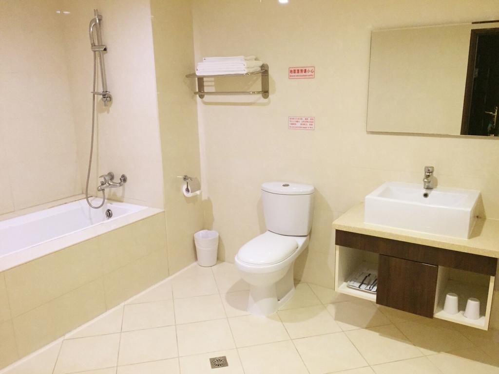 Metropolis Hotel Taoyuan Eksteriør bilde