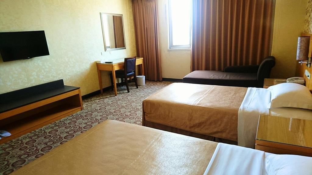 Metropolis Hotel Taoyuan Eksteriør bilde