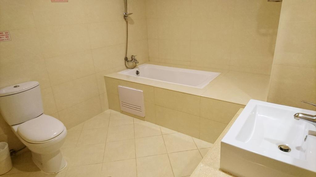 Metropolis Hotel Taoyuan Eksteriør bilde