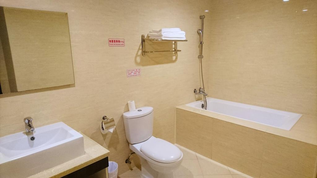 Metropolis Hotel Taoyuan Eksteriør bilde